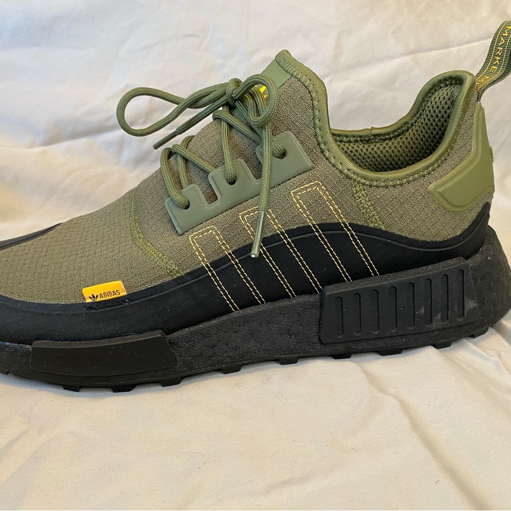 ADIDAS - Picture 3 of 6